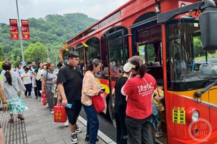 记者：奥斯梅恩将在对阵热那亚的比赛中登场，德佬要求必须取胜